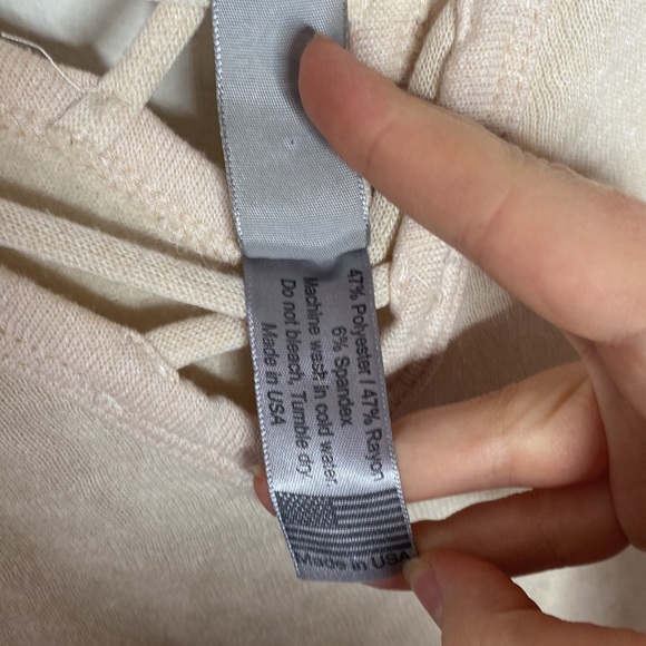 Go Couture criss cross v neck bell sleeve tunic in beige size S - Picture 11 of 11